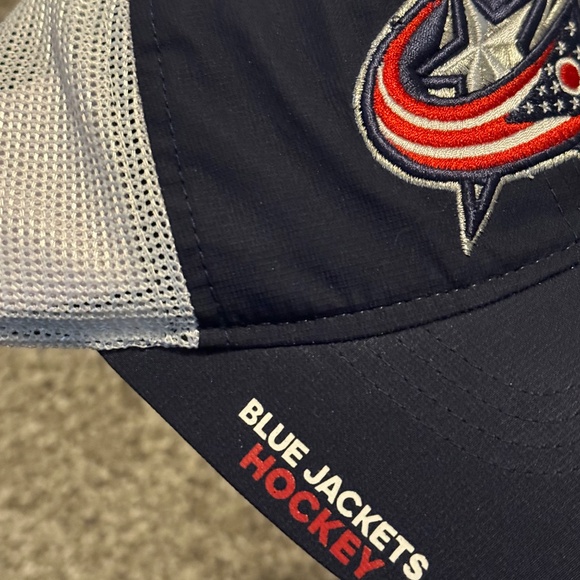 Columbus Blue Jackets Hat - Picture 3 of 6
